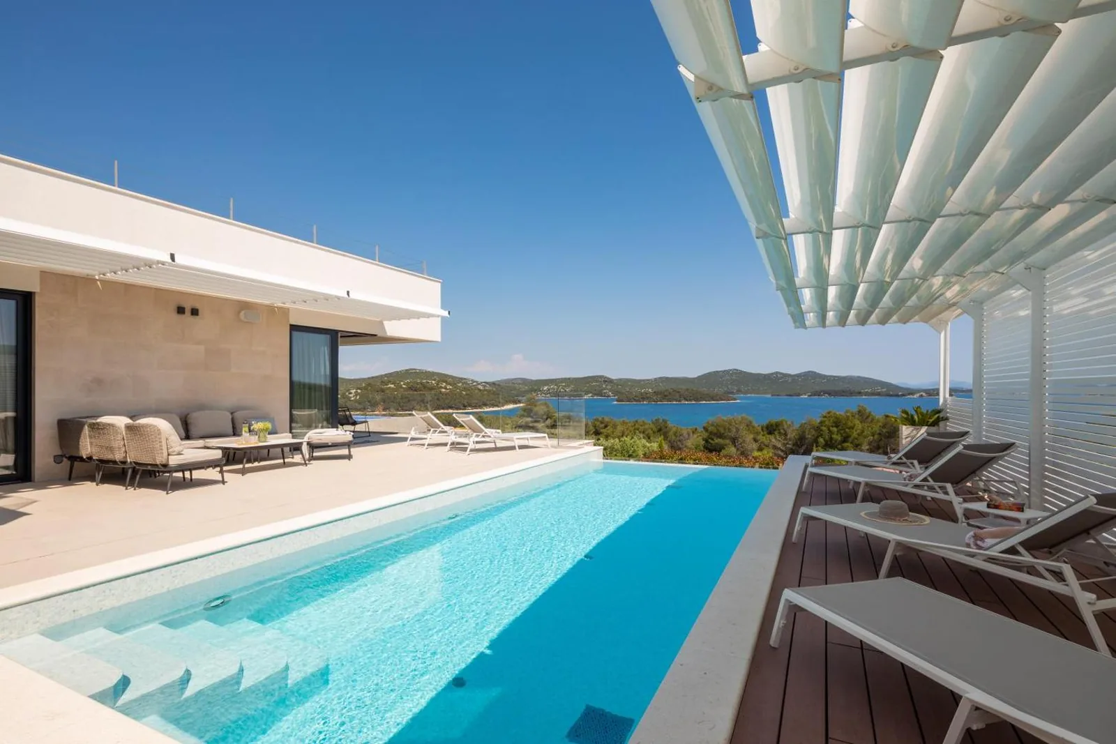 Konstanca & Sara Villas, Aufnahme 2